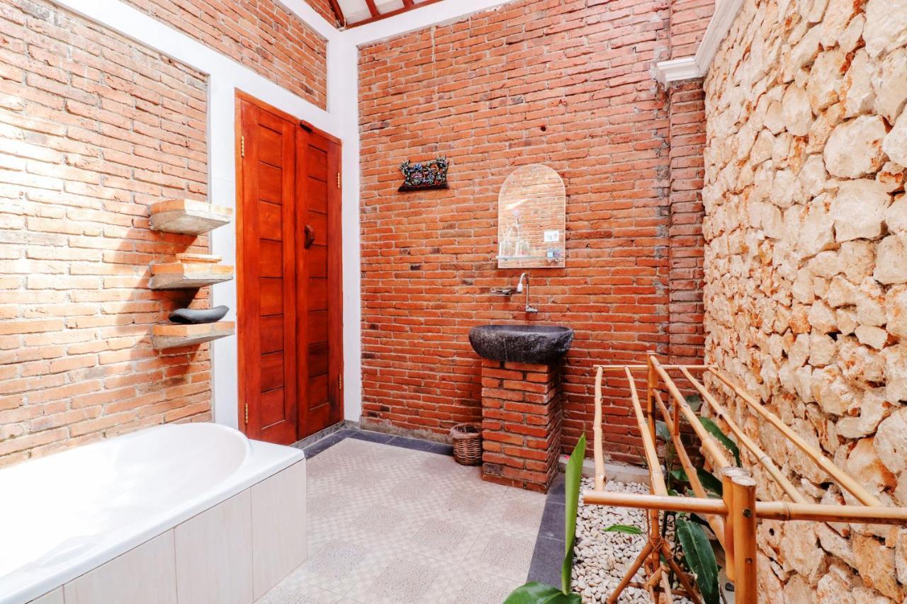 Omah Teras Bata Guesthouse Yogyakarta Luaran gambar