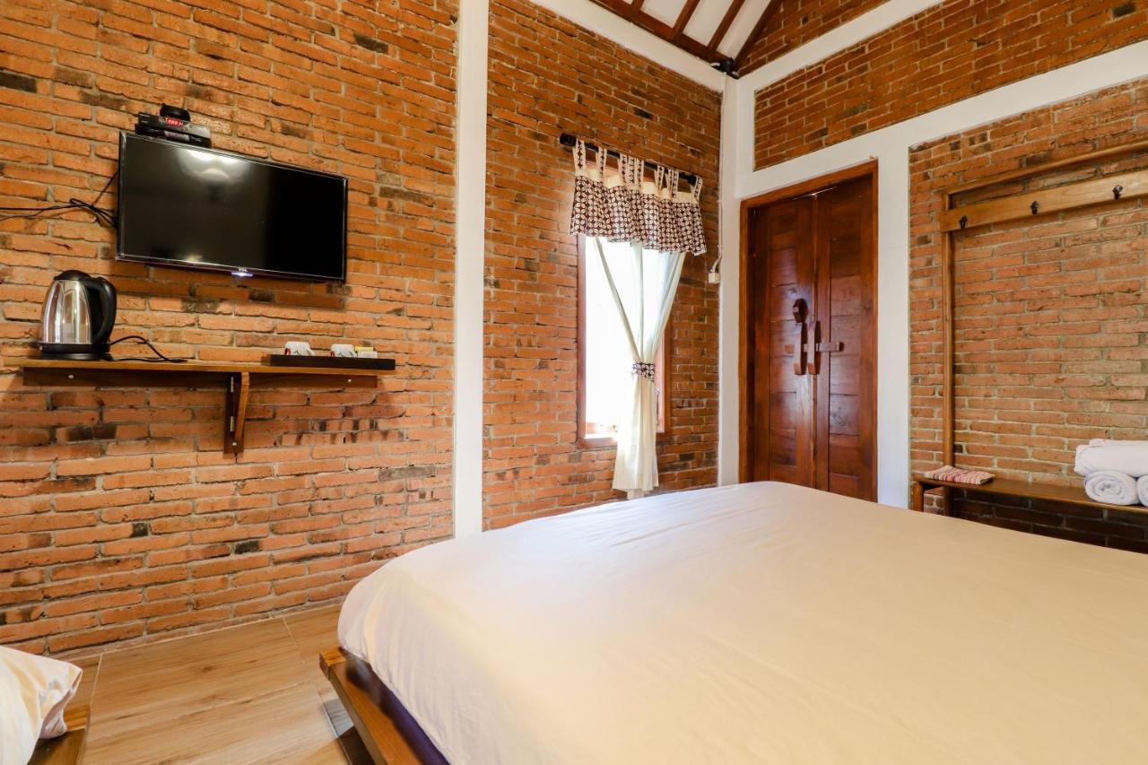 Omah Teras Bata Guesthouse Yogyakarta Luaran gambar