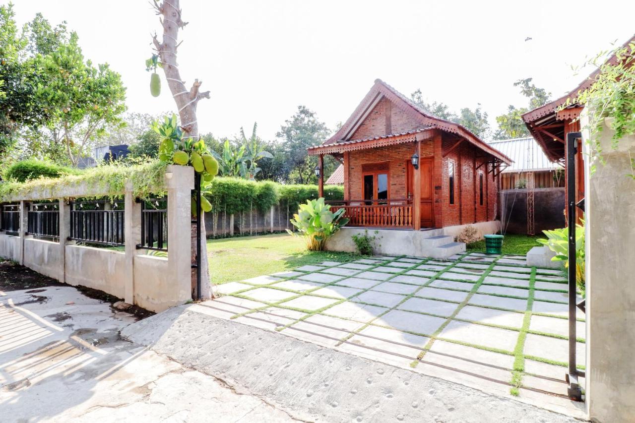 Omah Teras Bata Guesthouse Yogyakarta Luaran gambar