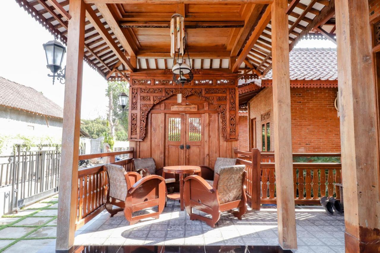 Omah Teras Bata Guesthouse Yogyakarta Luaran gambar